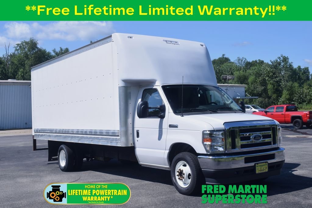 Used 2022 Oxford White Ford Base image 1