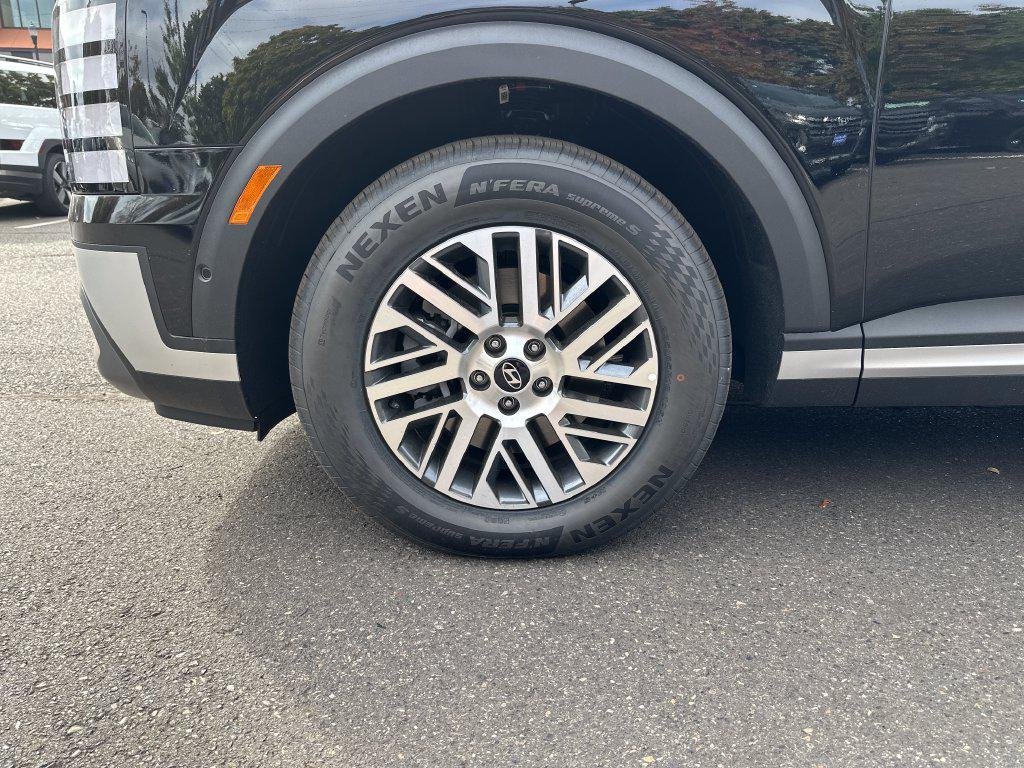 New 2026 Black Hyundai SEL Premium AWD image 13
