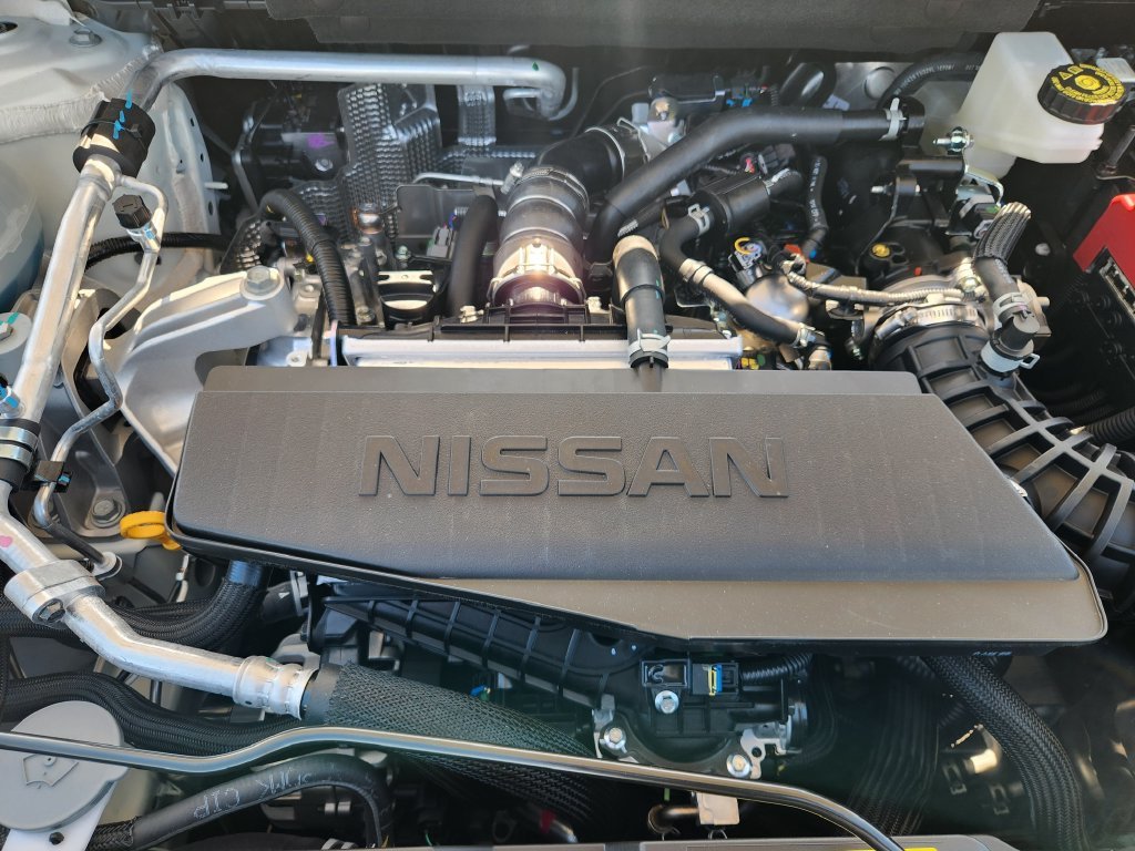 New 2027 Glacier White Nissan S image 21