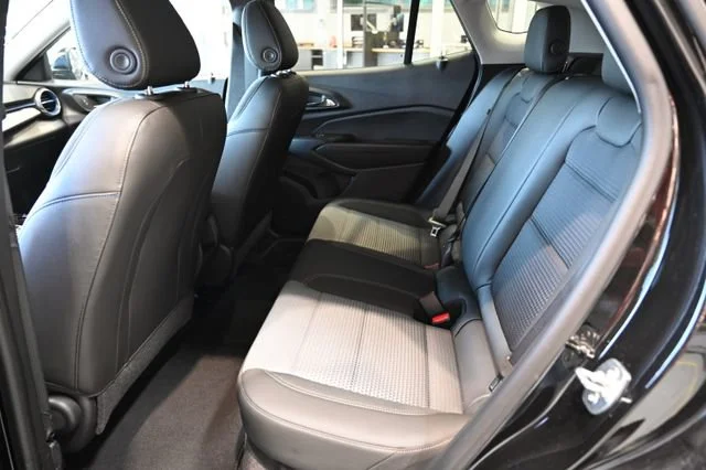 Used 2025 Mosaic Black Metallic Chevrolet LT image 11