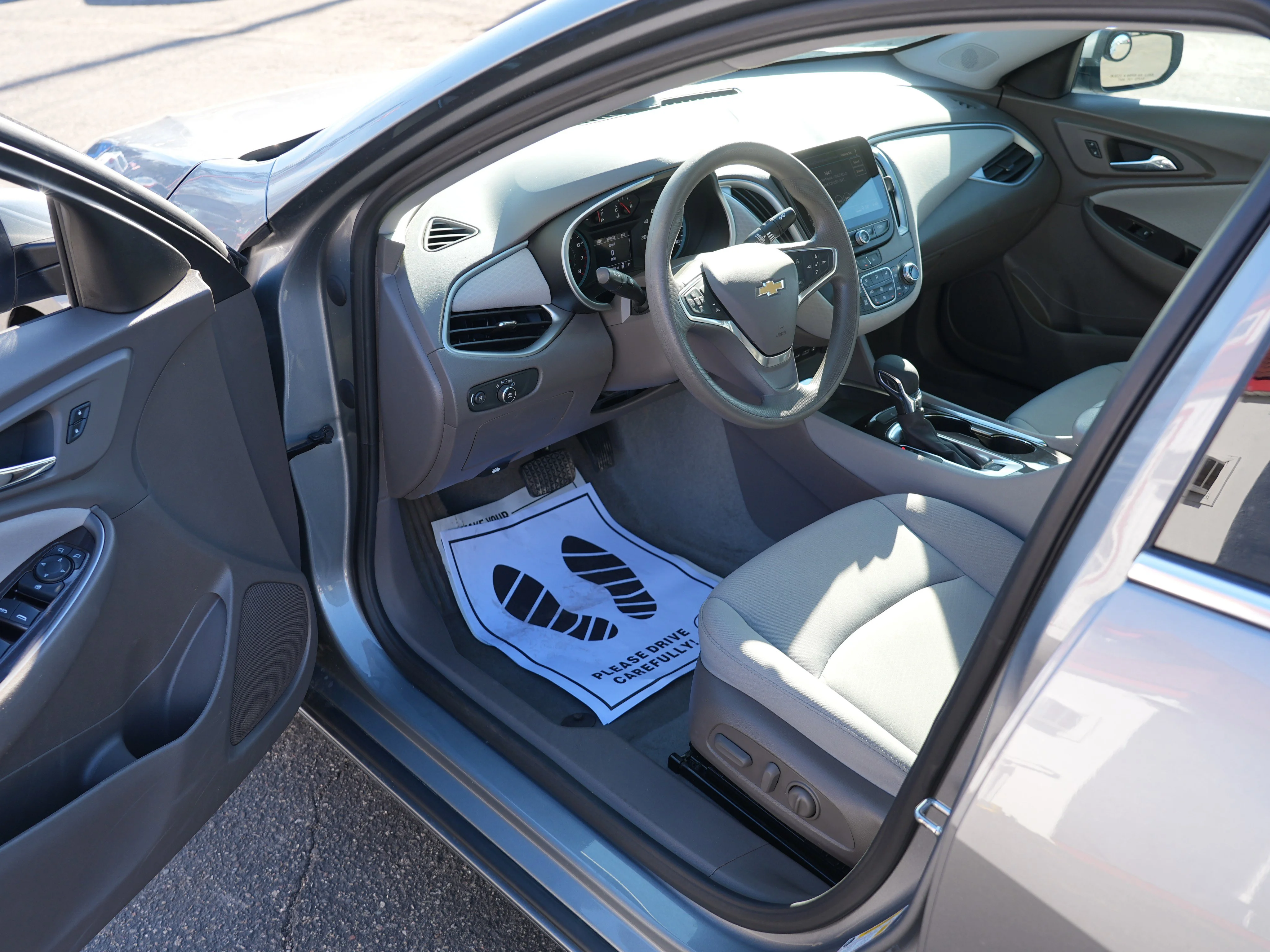 2023 Chevrolet Malibu 1LT - Photo 13