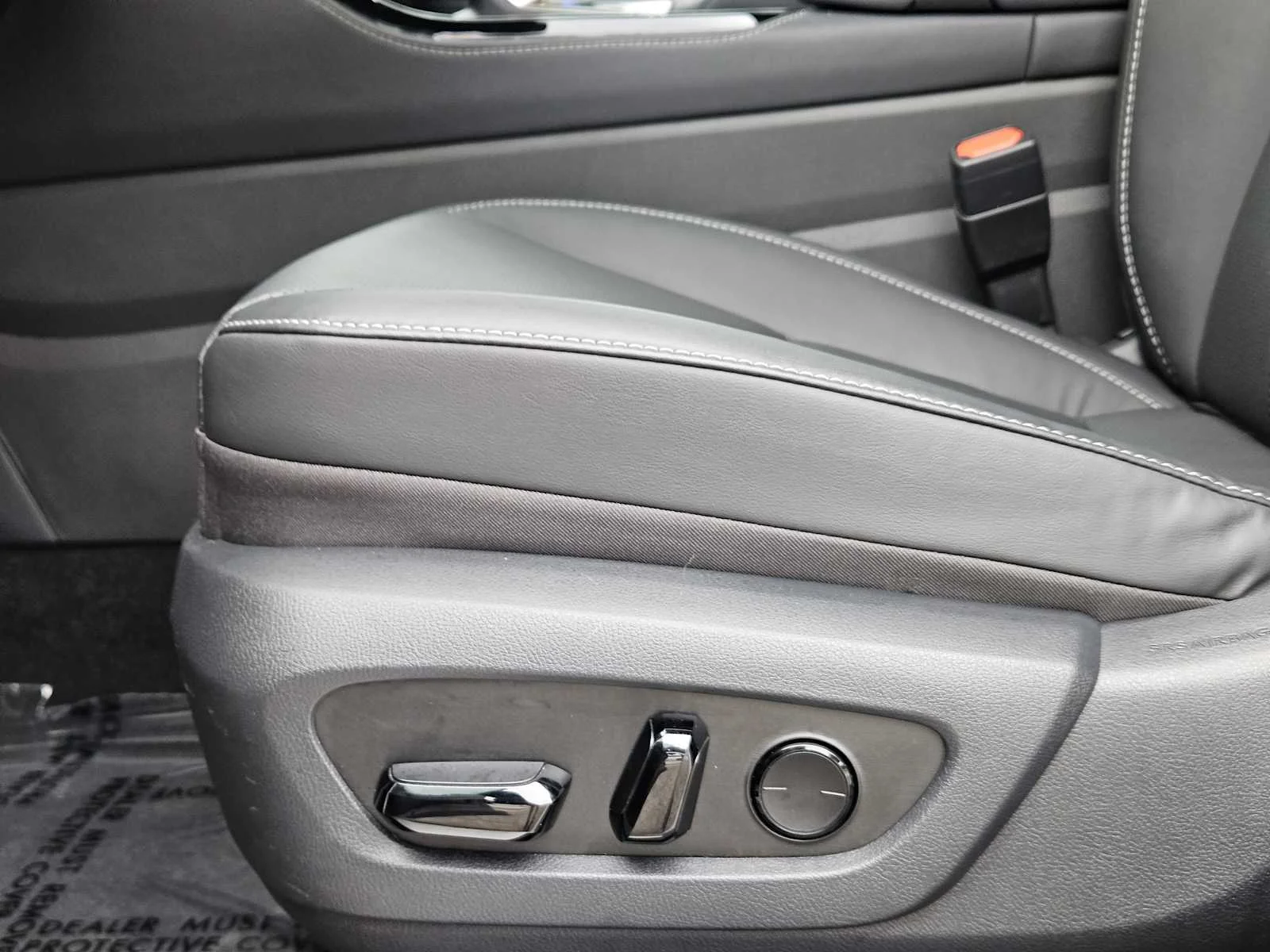 Certified Used 2025 ATOMIC SILVER Lexus Premium image 18