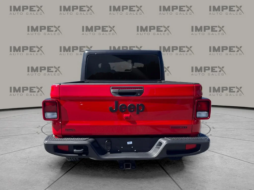Used 2020 Red Jeep Sport image 4