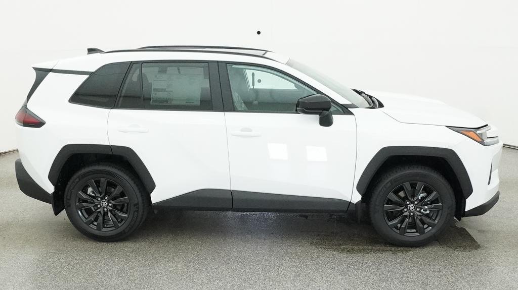 New 2026 Ice Cap Toyota XLE Premium image 14