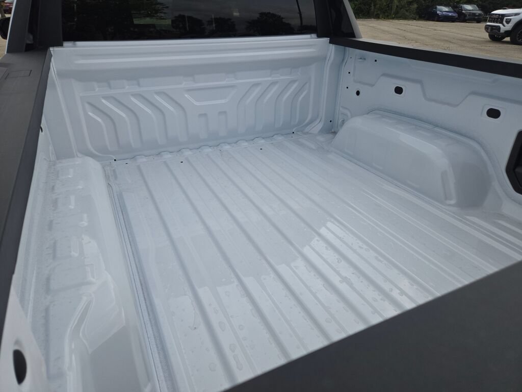 2026 GMC Sierra EV Elevation - Photo 17