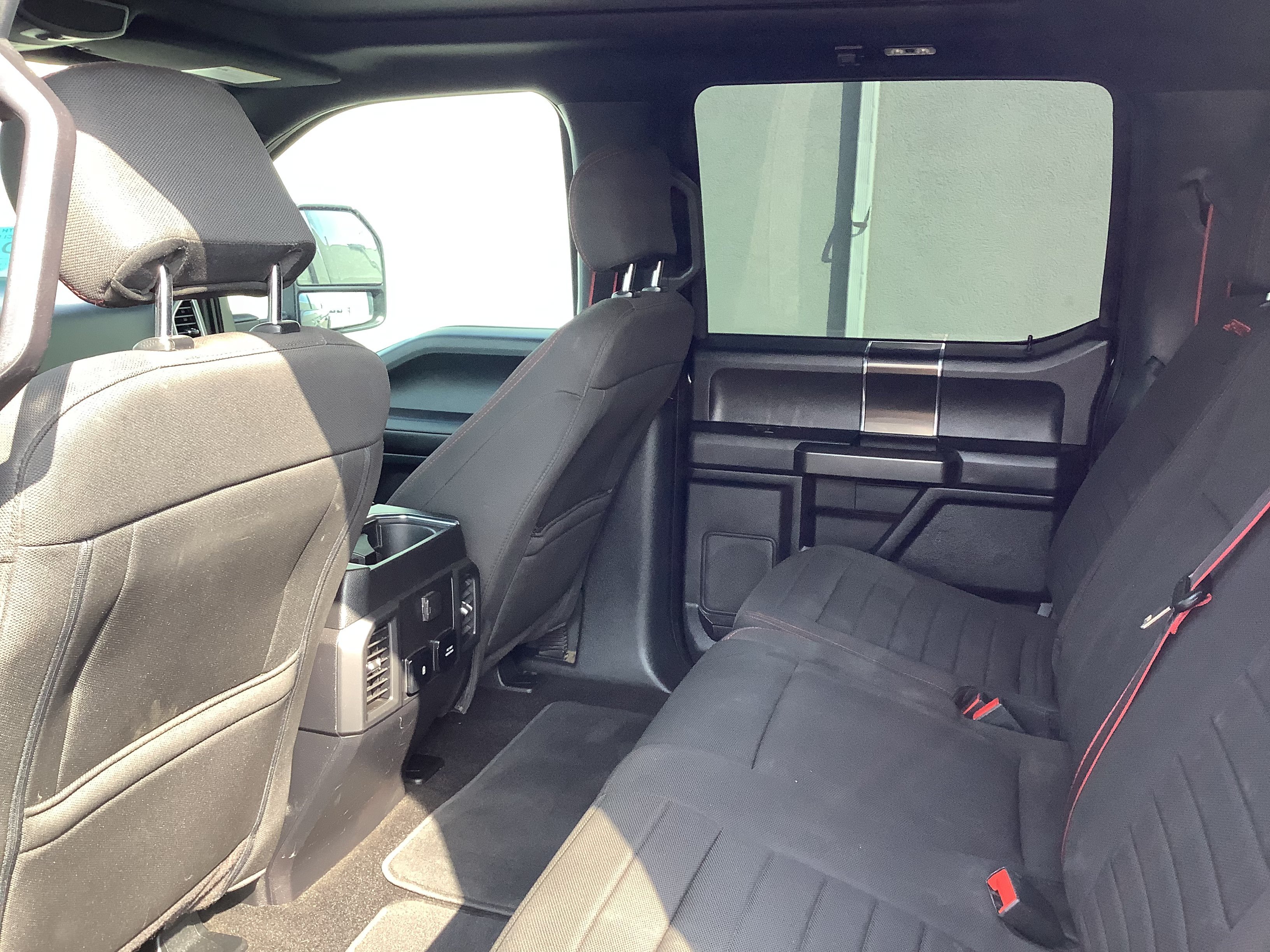 Used 2019 Black Ford XLT image 9