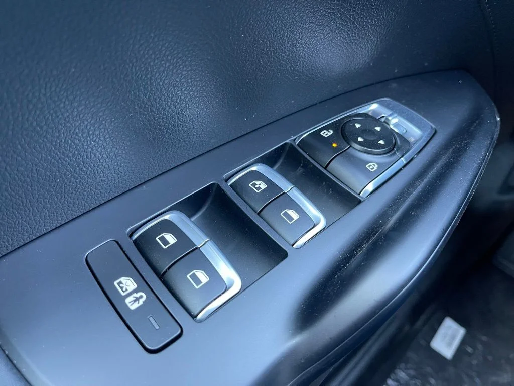 New 2026 White Kia LXS image 20