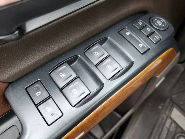 Used 2019 BLACK Chevrolet High Country image 39
