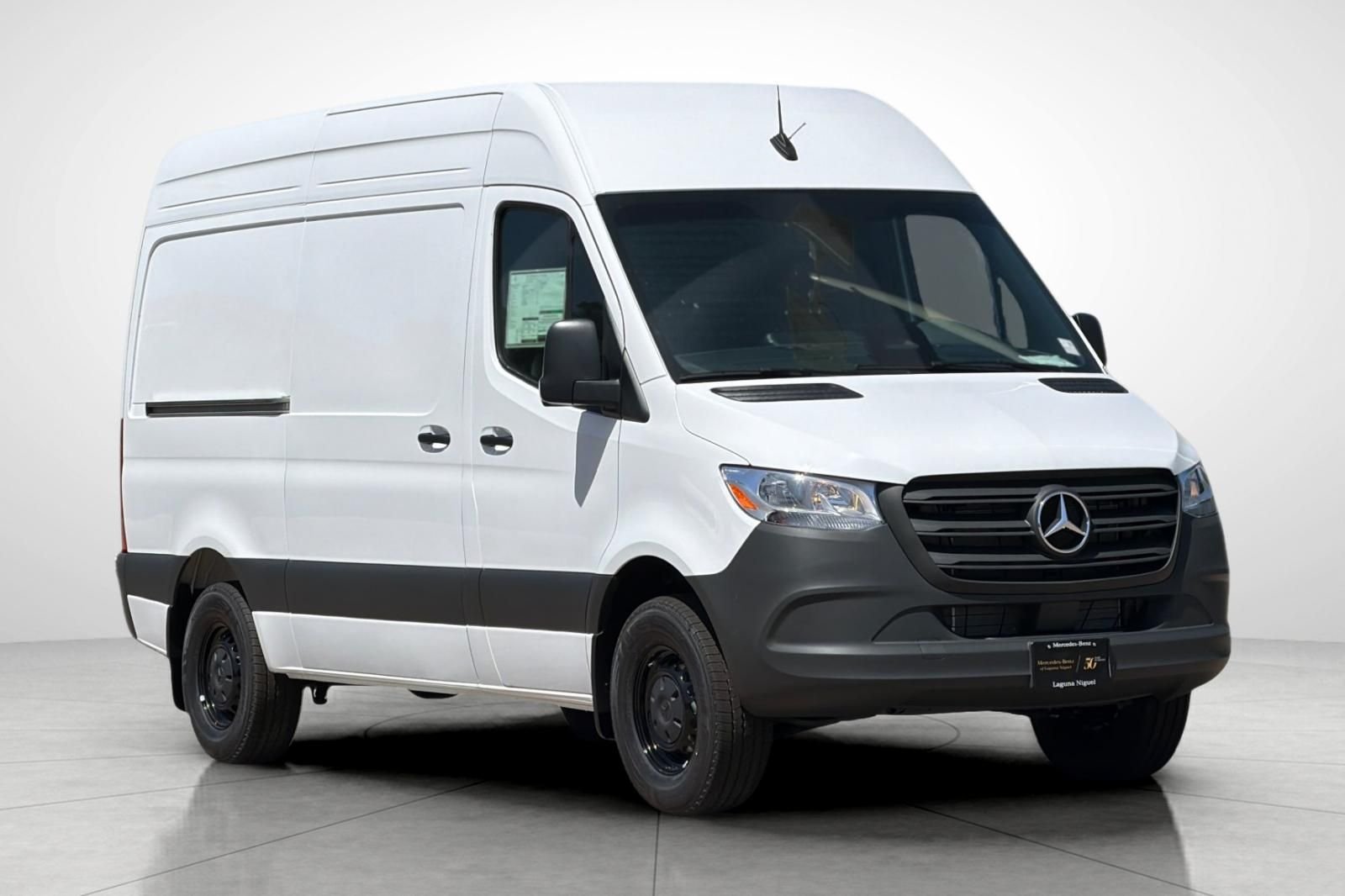 New 2026 Arctic White Mercedes-Benz Cargo 144 WB image 26