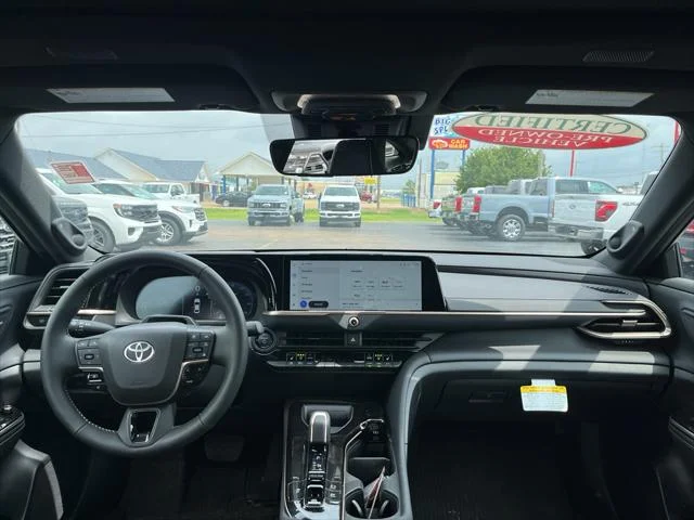 2026 Toyota Crown Limited - Photo 8