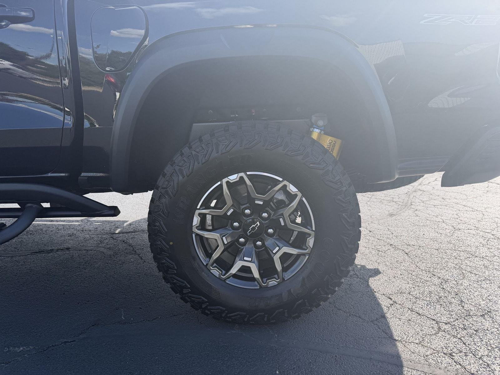 2026 Chevrolet Colorado ZR2 - Photo 21