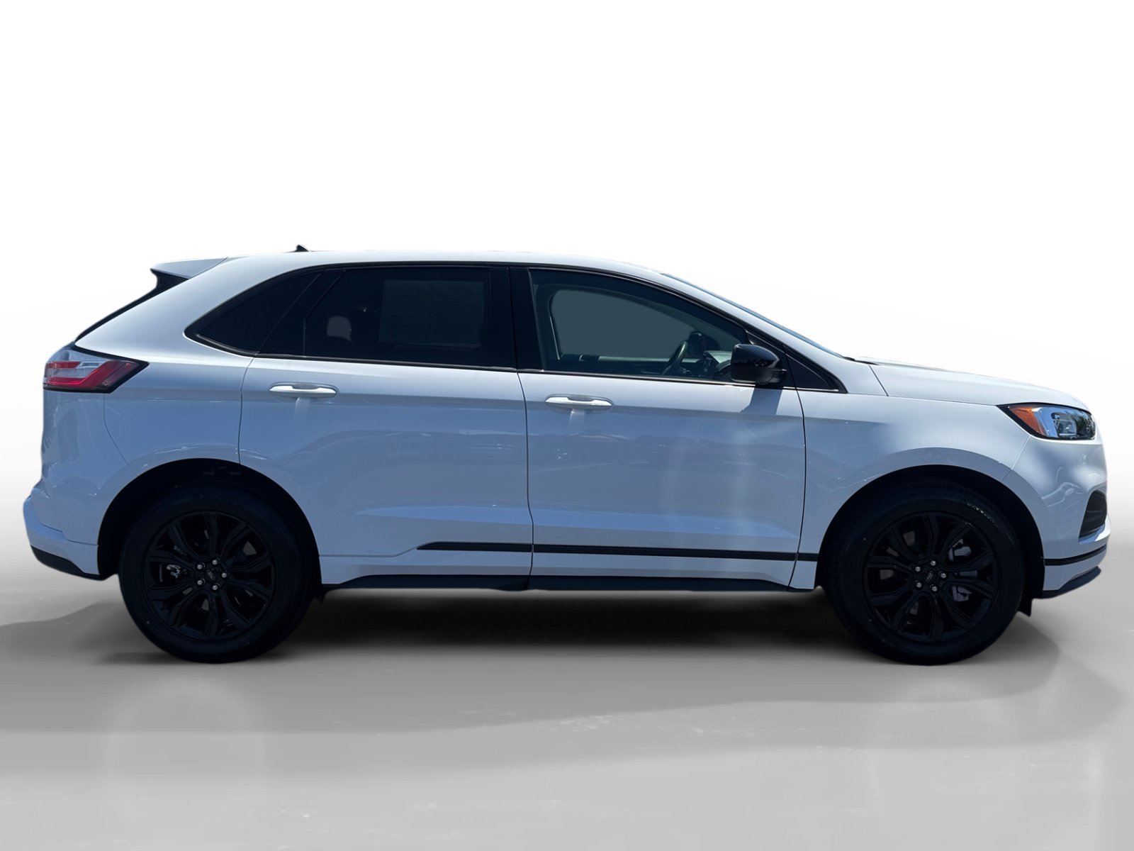Used 2023 Oxford White Ford SE image 6