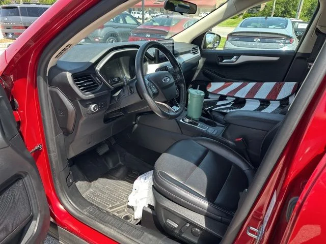 Used 2020 Red Ford SEL image 12