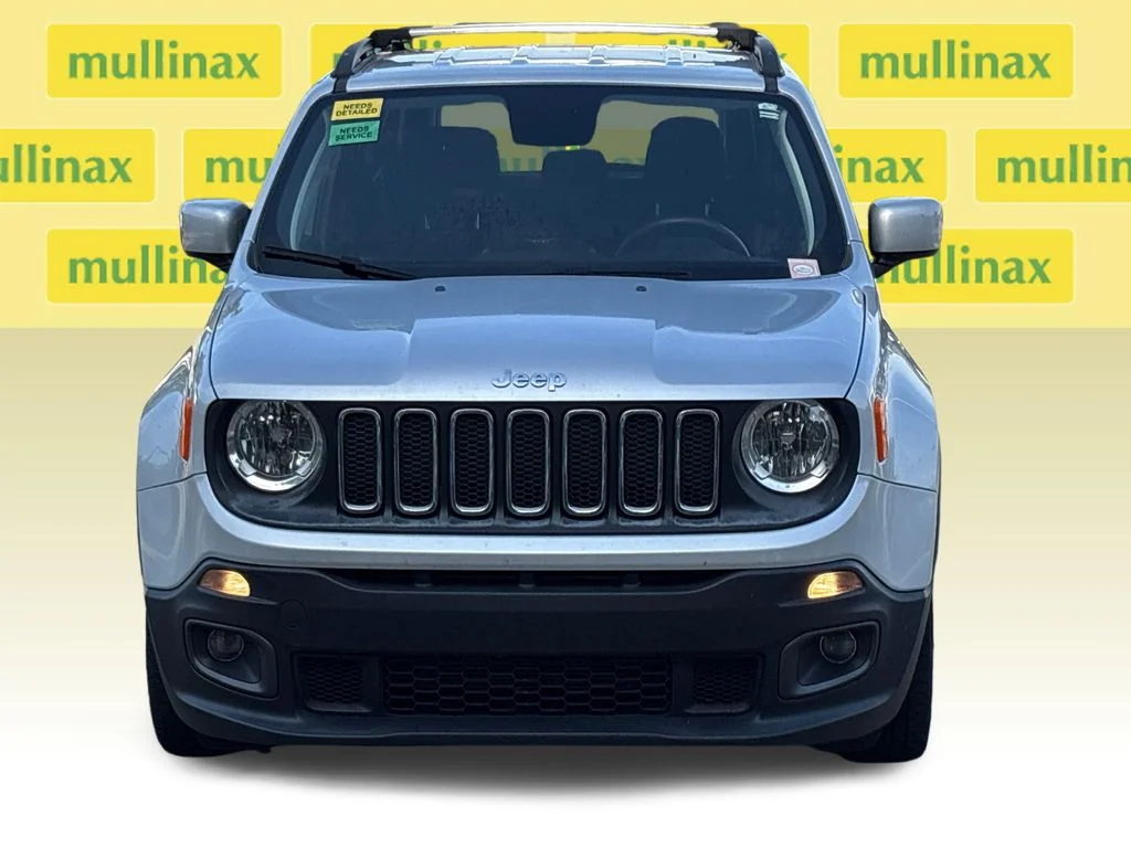 Certified Used 2018 Silver Jeep Latitude image 14