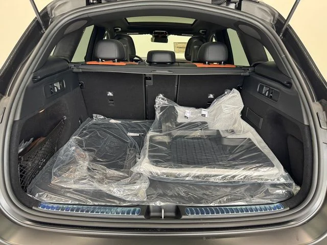 New 2027 Gray Mercedes-Benz GLC 300 image 8