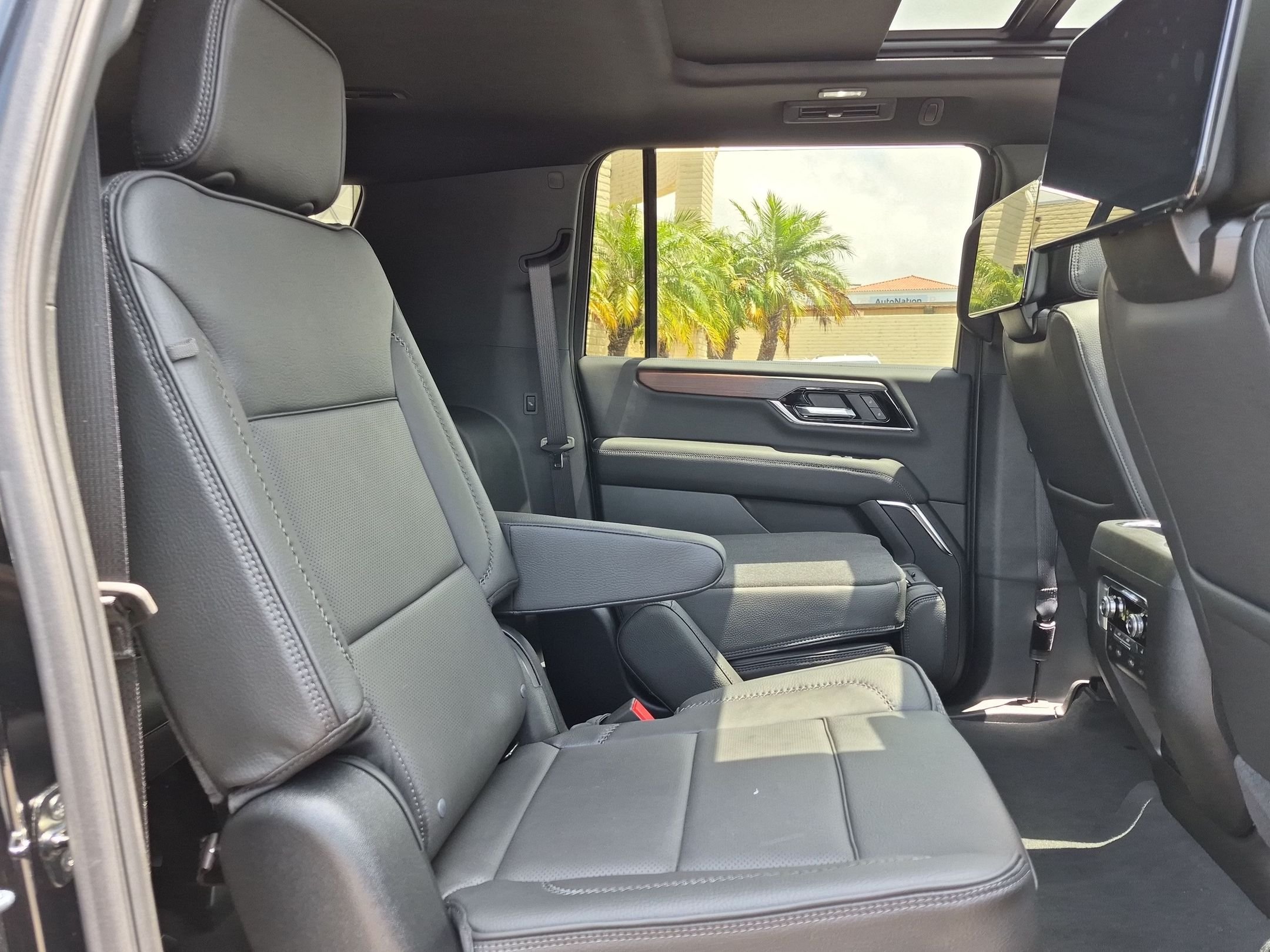 2026 GMC Yukon XL Denali - Photo 34