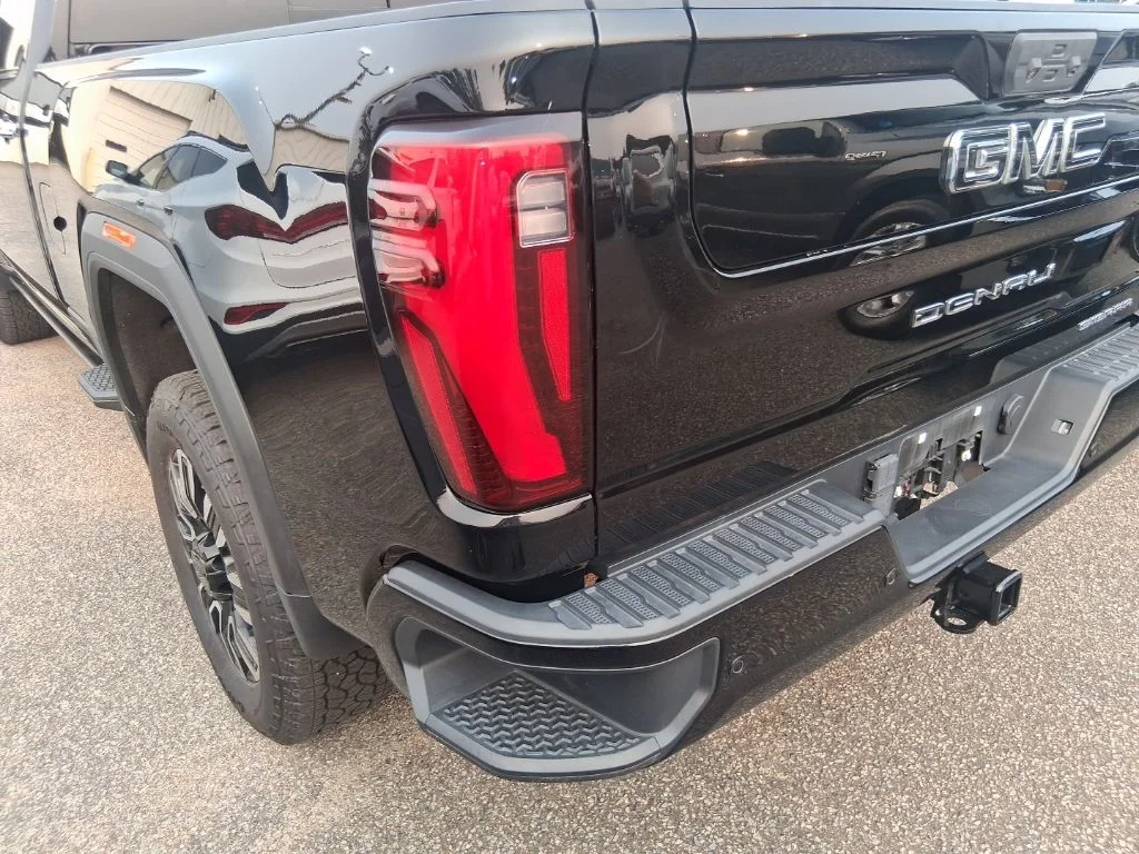 Used 2024 Black GMC Denali Ultimate image 15