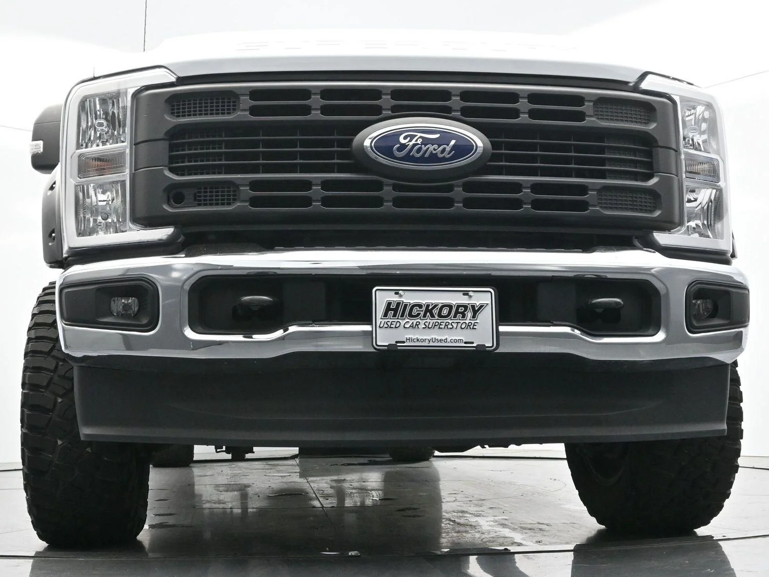 Used 2023 Oxford White Ford XL image 42