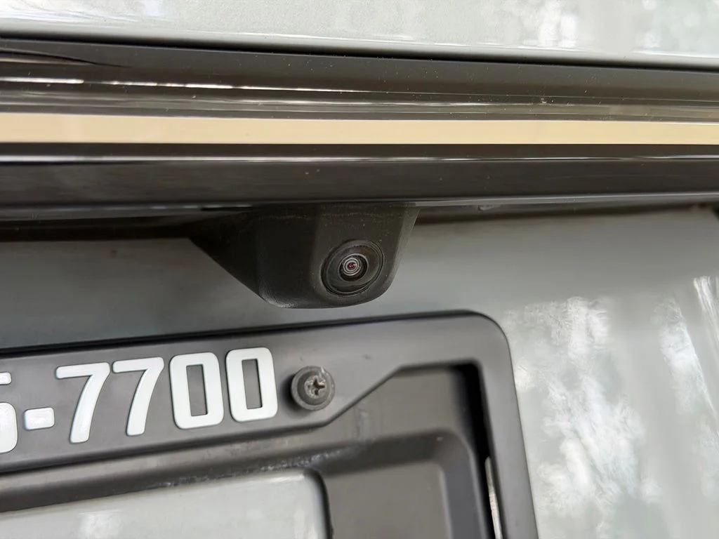 Used 2023 Gray BMW xDrive40i image 19
