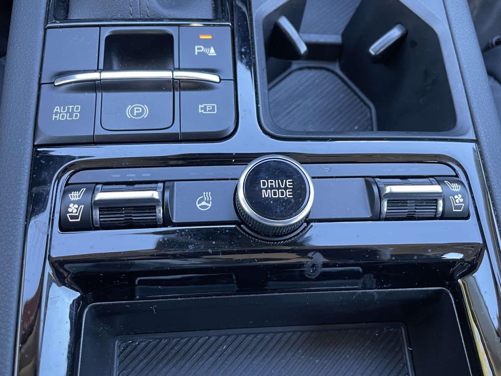 Used 2025 Yacht Blue Kia EX image 33