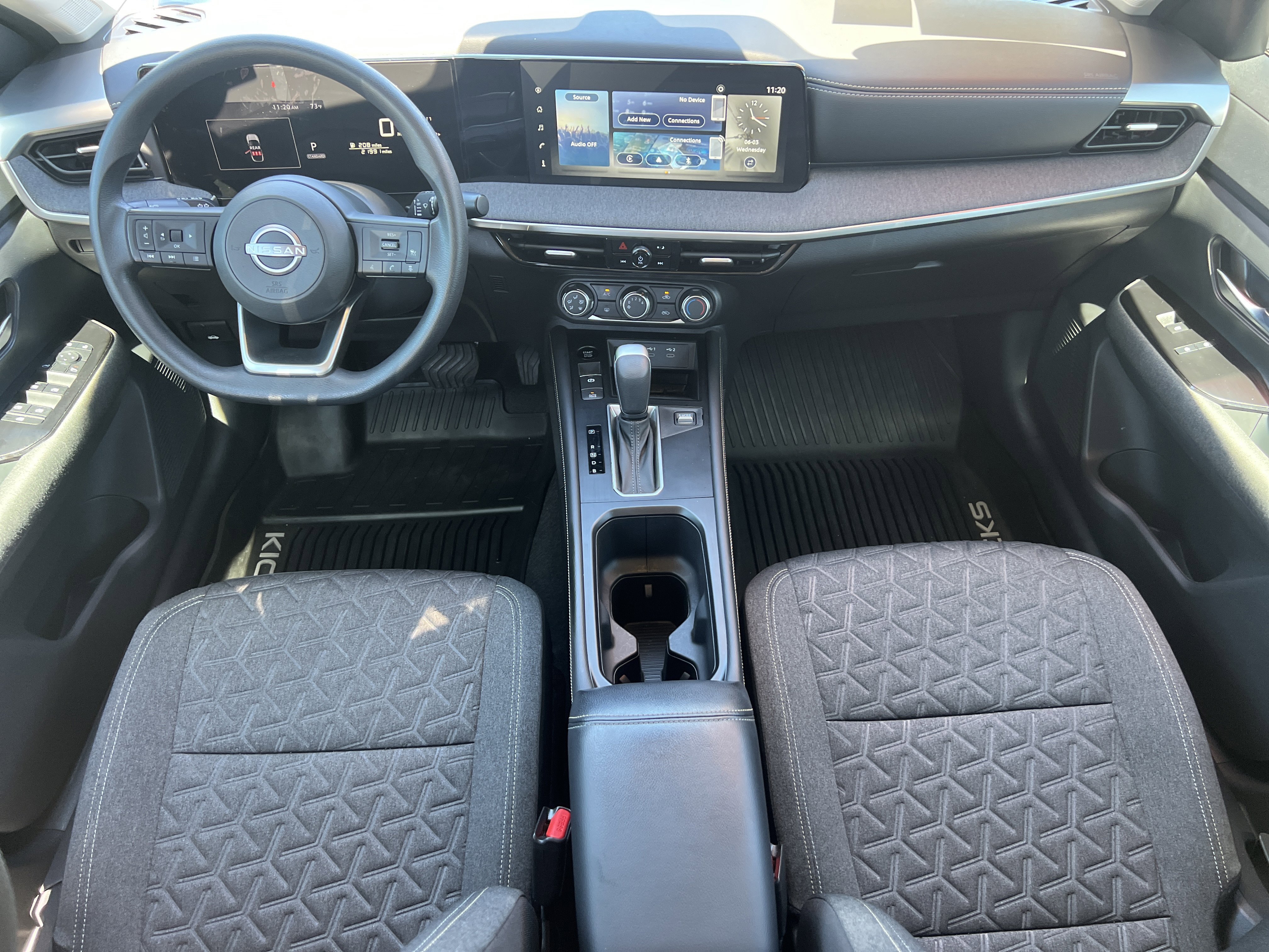 Used 2025 Gun Metallic Nissan SV image 18