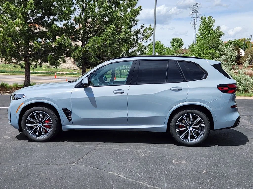 New 2026 Brooklyn Grey Metallic BMW xDrive40i image 2