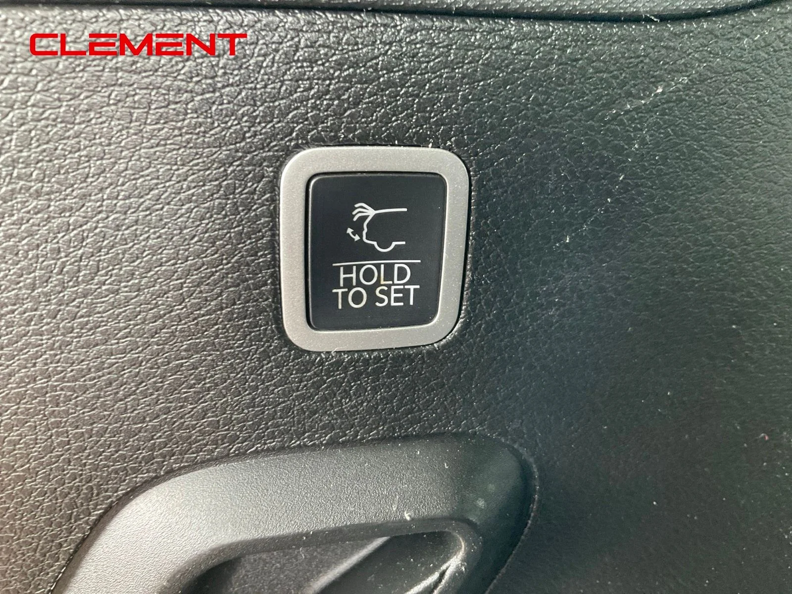 Used 2022 White Jeep Series III image 36