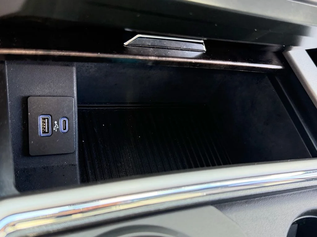 Used 2022 Agate Black Metallic Ford Lariat image 28