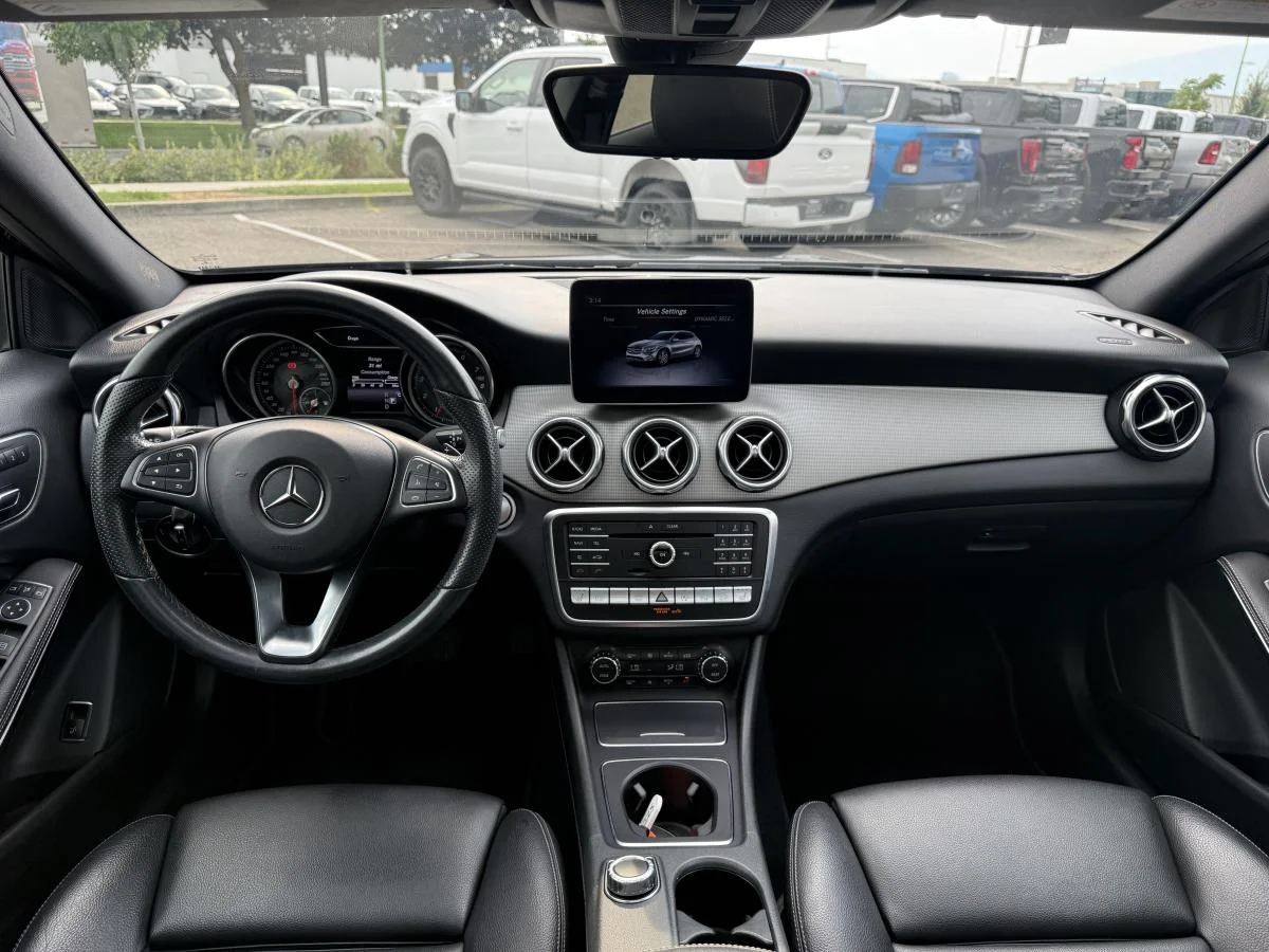 Used 2019 Black Mercedes-Benz Gla250 4matic image 21