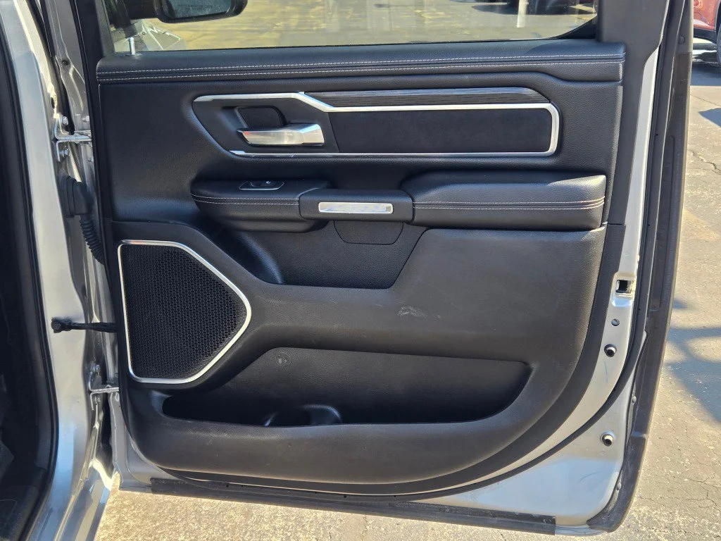 Used 2024 Silver Ram Laramie image 10
