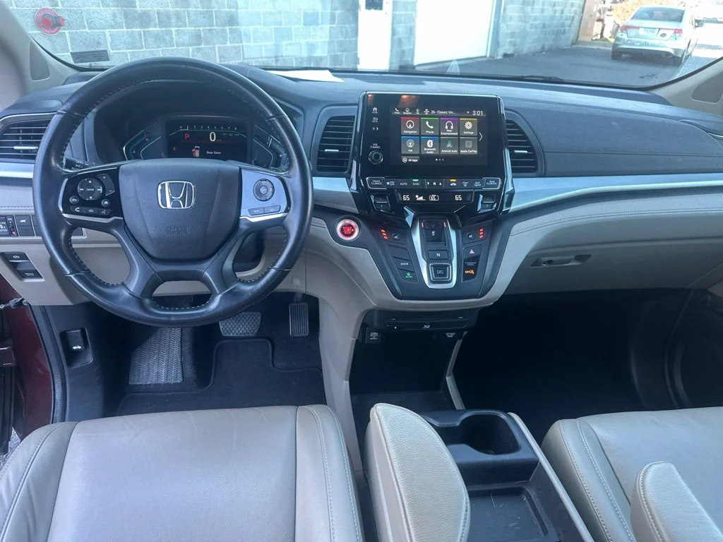 Used 2019 Deep Scarlet Pearl Honda EX-L image 17
