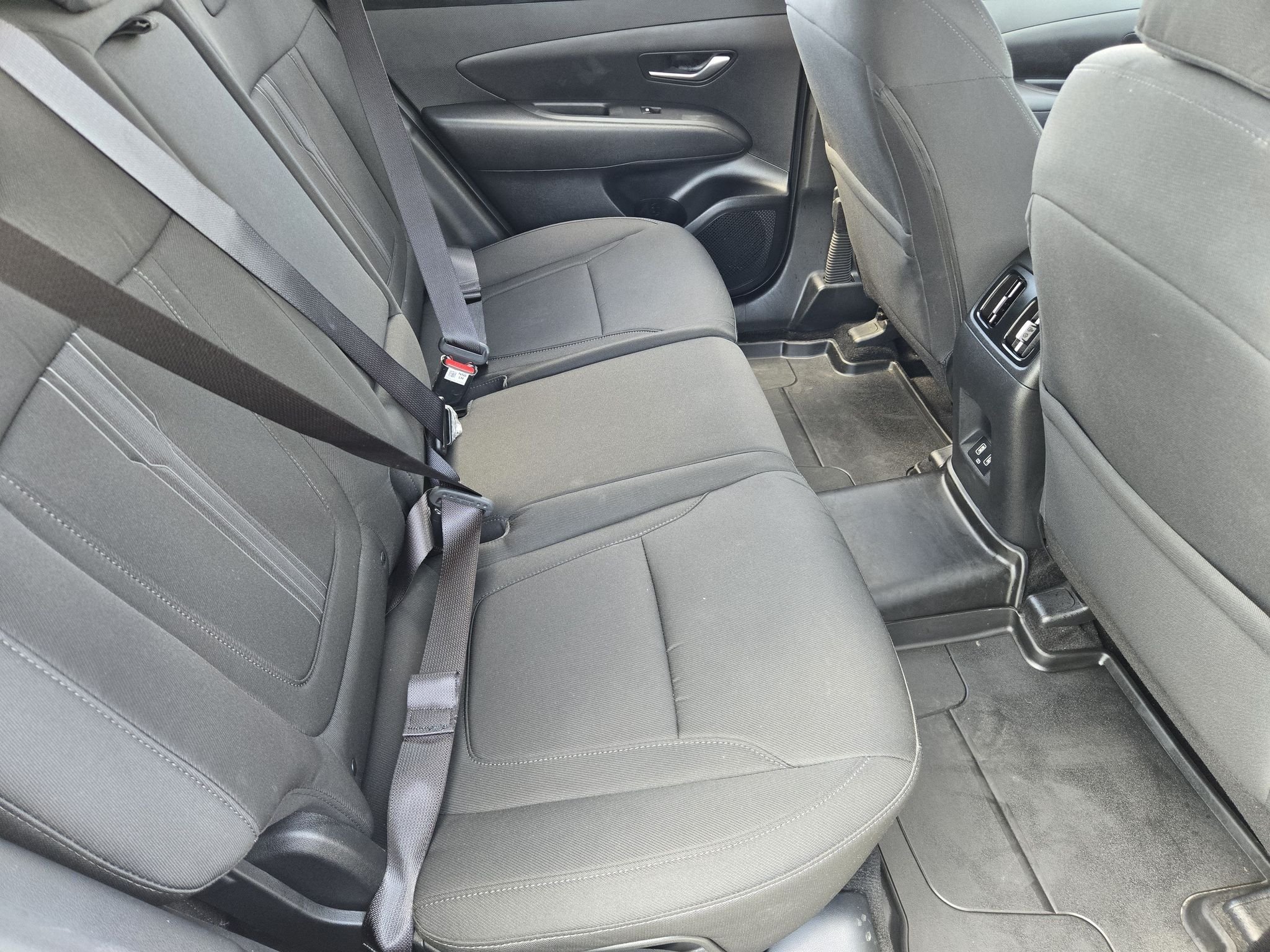 Used 2024 White Pearl Hyundai SEL image 32