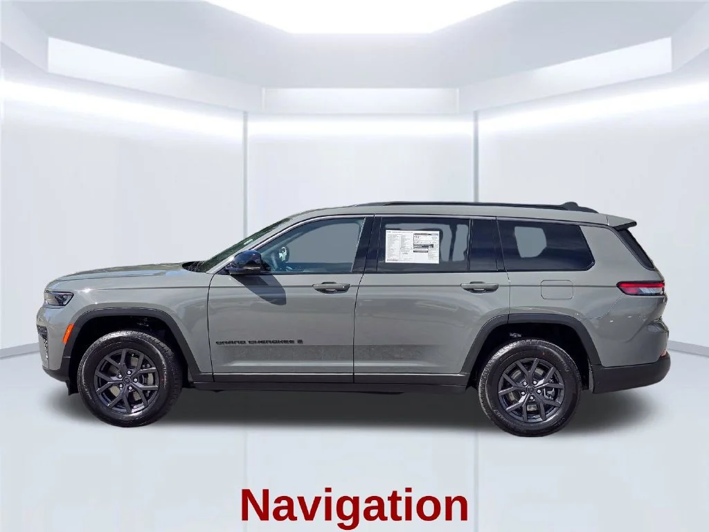 New 2027 Gray Jeep Laredo Altitude image 19