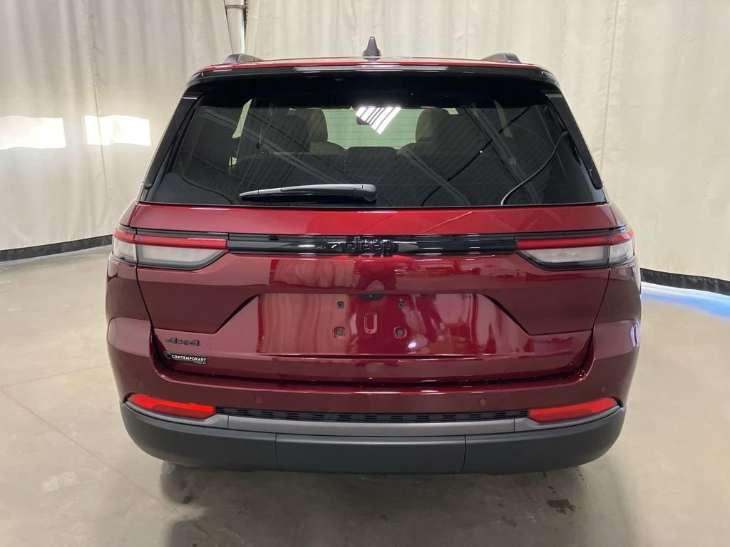 New 2026 Velvet Red Pearl-Coat Exterior Paint Jeep Limited image 21