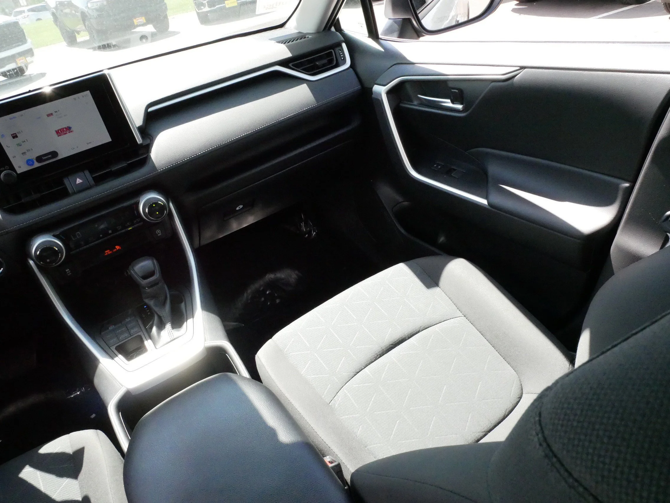 Used 2023 Silver Sky Metallic Toyota XLE image 11