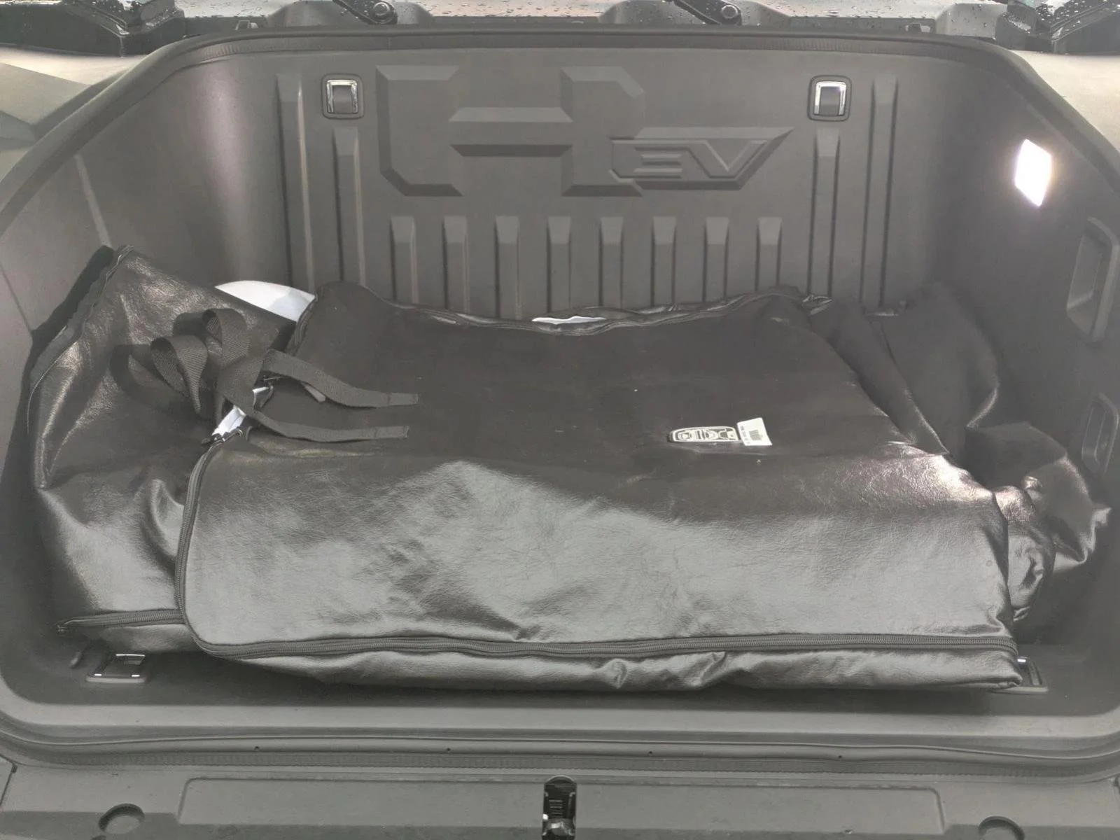 Used 2022 Interstellar White GMC Edition 1 image 22