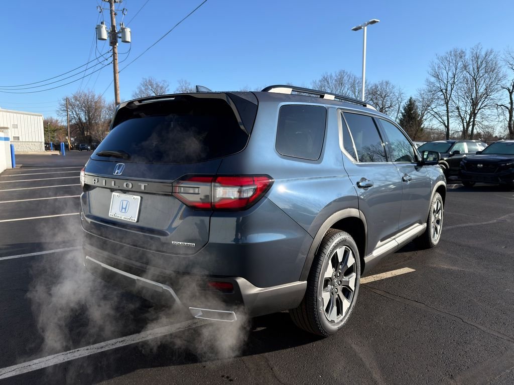 New 2026 Smoke Blue Pearl Honda Touring image 5