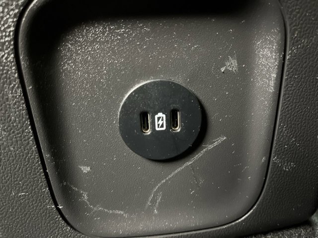 Used 2023 Oxford White Ford ST-Line Select image 12