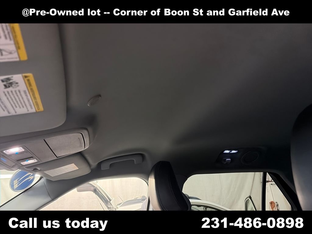Used 2022 Green Ford XLT image 13