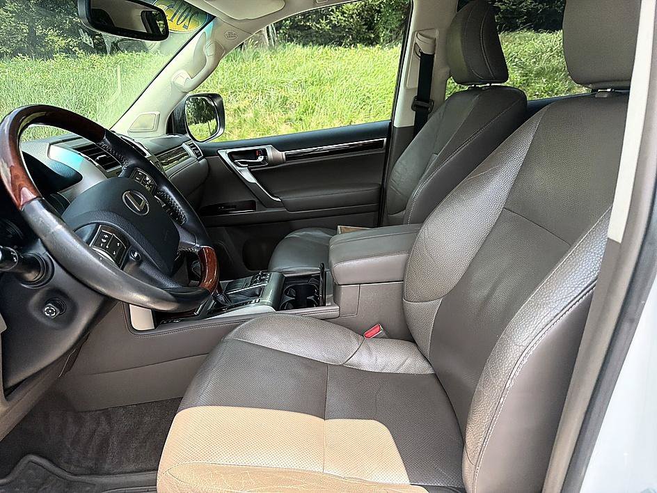 Used 2015 Starfire Pearl Lexus 460 image 11