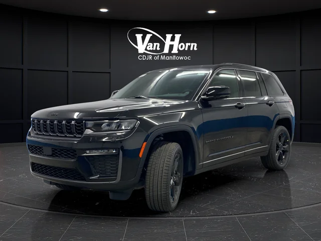 New 2026 Diamond Black Crystal Pearl-Coat Exterior Paint Jeep Limited image 7
