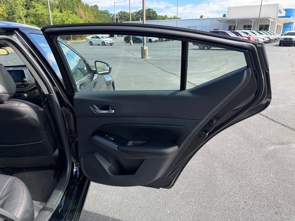 Used 2025 Black Nissan 2.5 SR image 12
