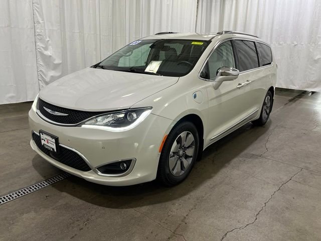 Used 2020 White Chrysler Limited image 8