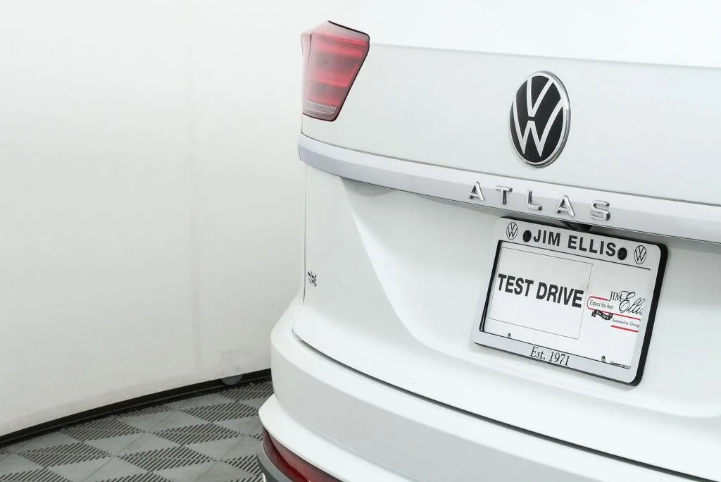 Certified Used 2023 Pure White Volkswagen 2.0T SE w/Technology image 34