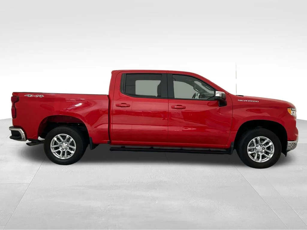 Used 2023 Red Chevrolet LT image 7