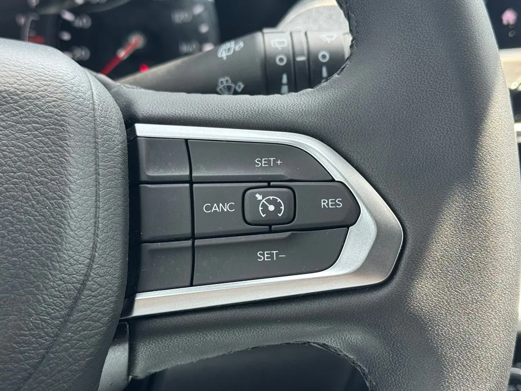 Used 2024 Blue Jeep Latitude image 25