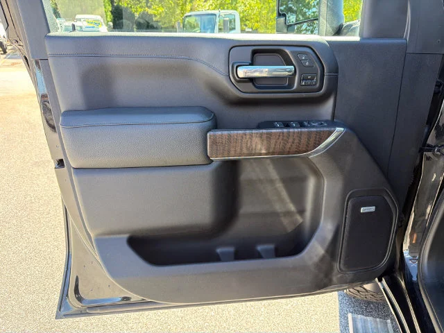 Used 2022 EBONY TWILIGHT METALLIC GMC Denali image 10