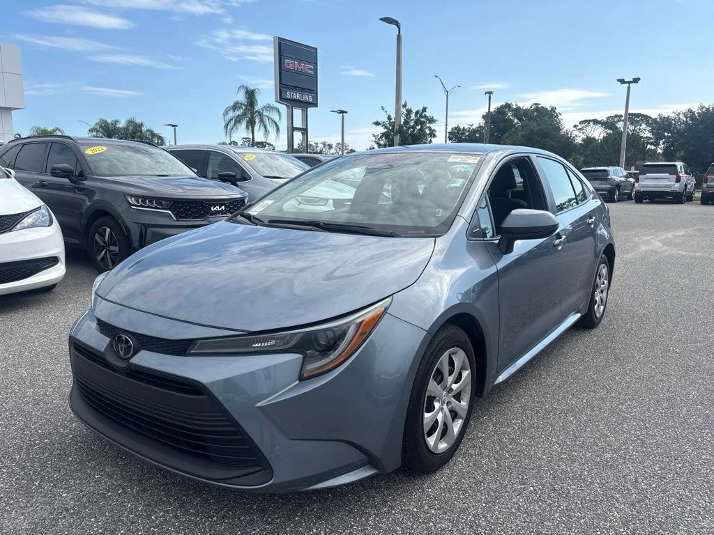 Used 2024  Toyota LE image 1