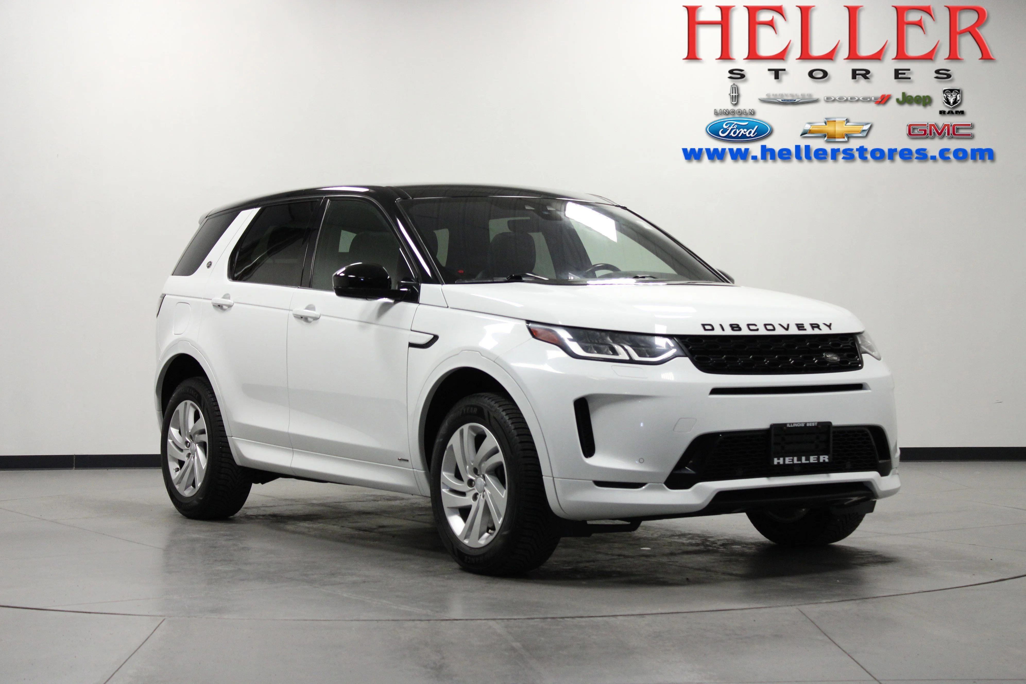 2020 Land Rover Discovery Sport 2.0 S R-Dynamic's photo