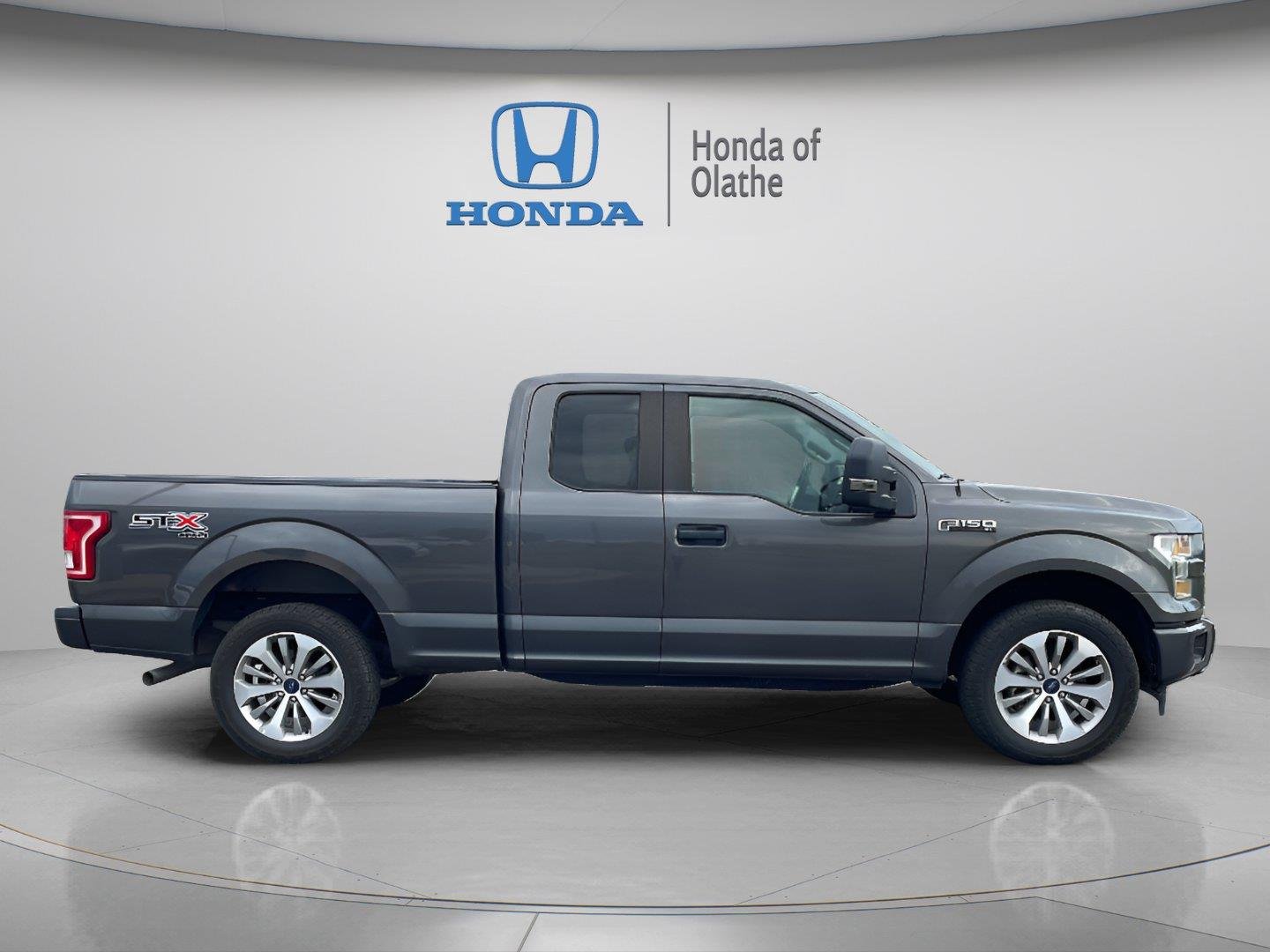 Used 2017 Ford F-150 XL with VIN 1FTFX1EF4HKE15668 for sale in Kansas City
